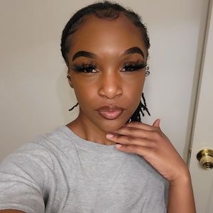 Meet your Posher, Ciara